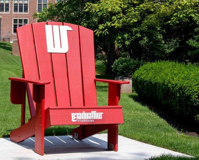 维滕贝格大学的大红椅子